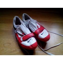 Nike womens size 5.5 throwing shoes spikes